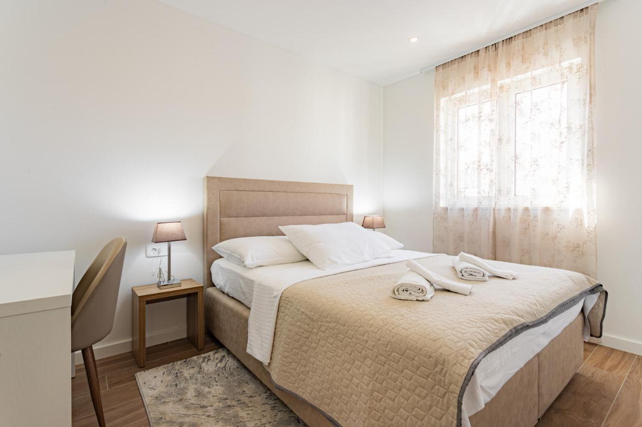 Apartmani Benzon Baška Voda Екстериор снимка