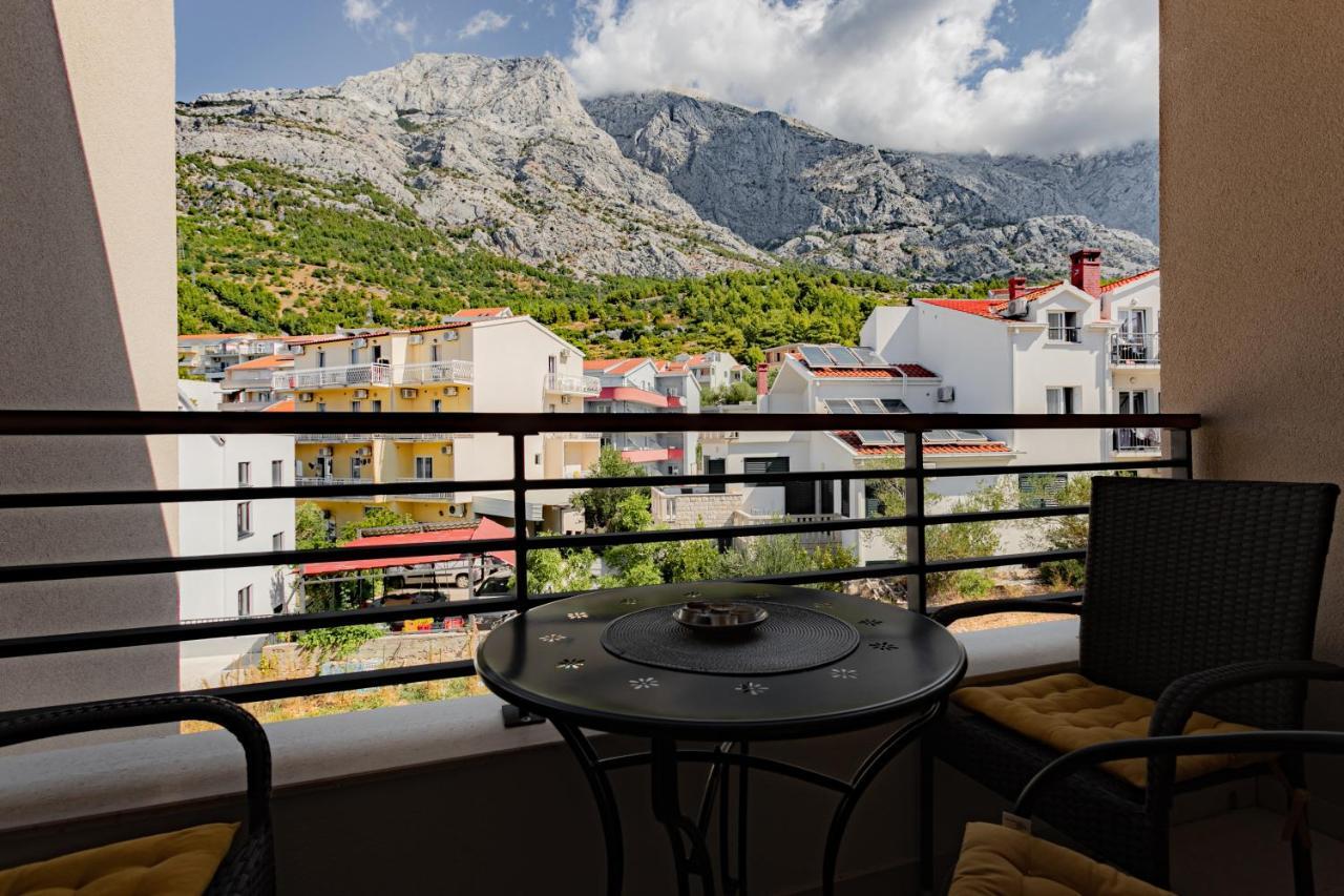 Apartmani Benzon Baška Voda Екстериор снимка