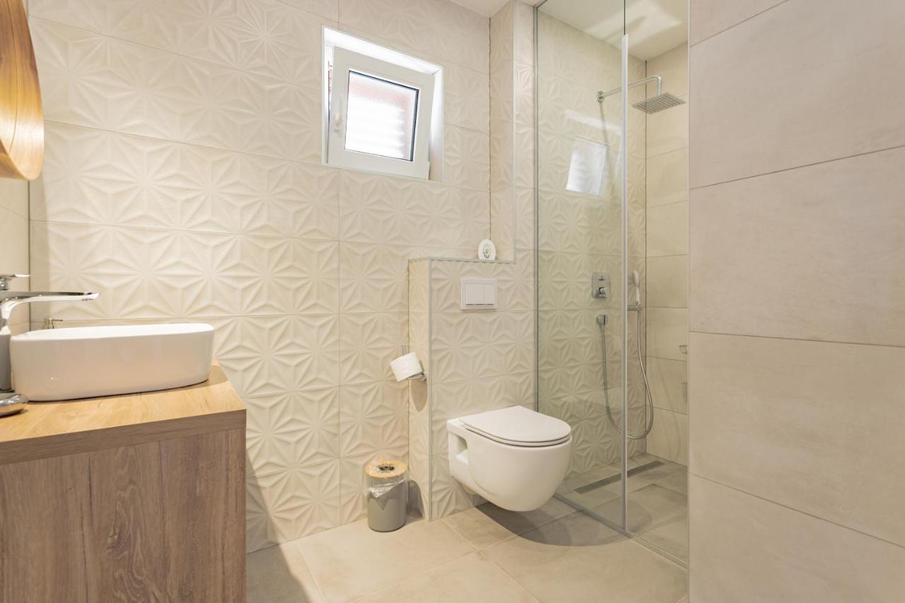 Apartmani Benzon Baška Voda Екстериор снимка
