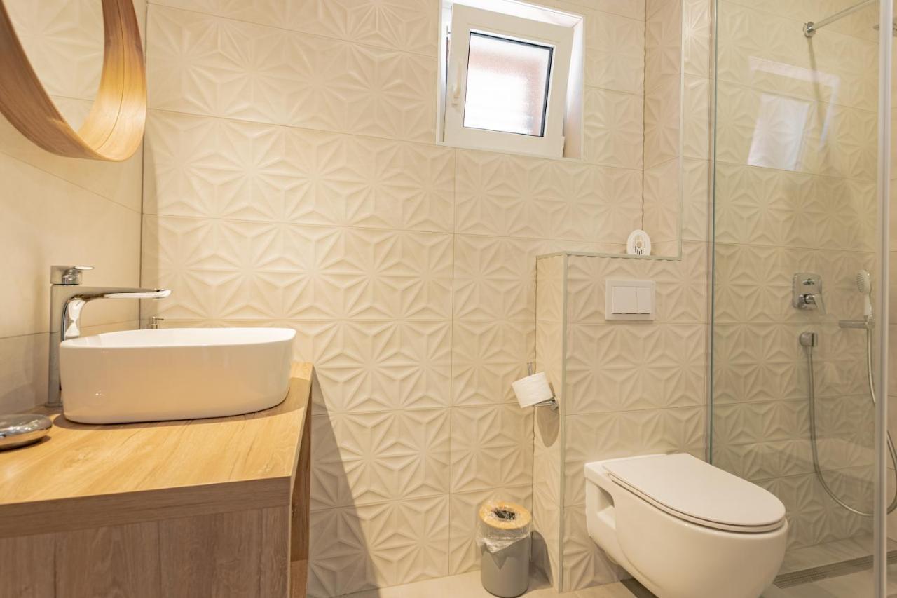 Apartmani Benzon Baška Voda Екстериор снимка