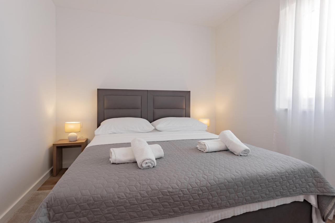 Apartmani Benzon Baška Voda Екстериор снимка