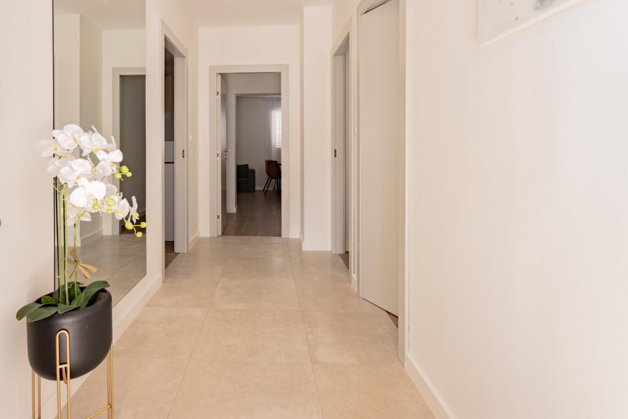 Apartmani Benzon Baška Voda Екстериор снимка