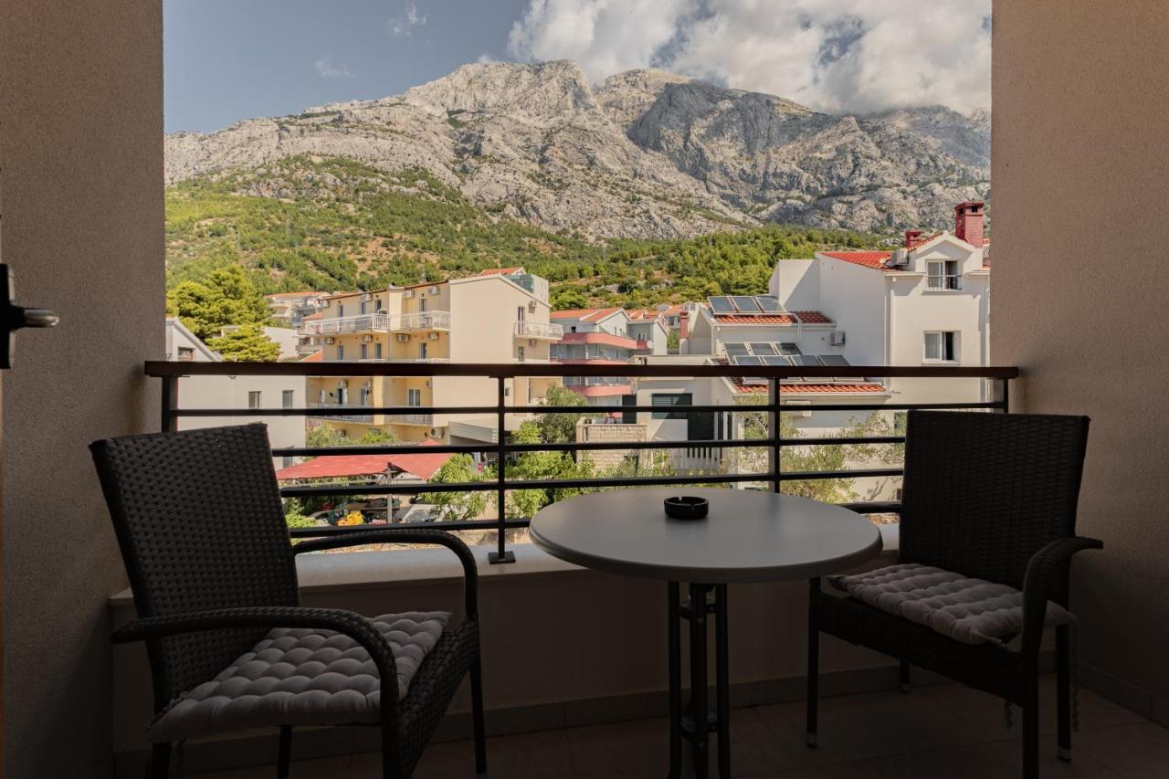 Apartmani Benzon Baška Voda Екстериор снимка