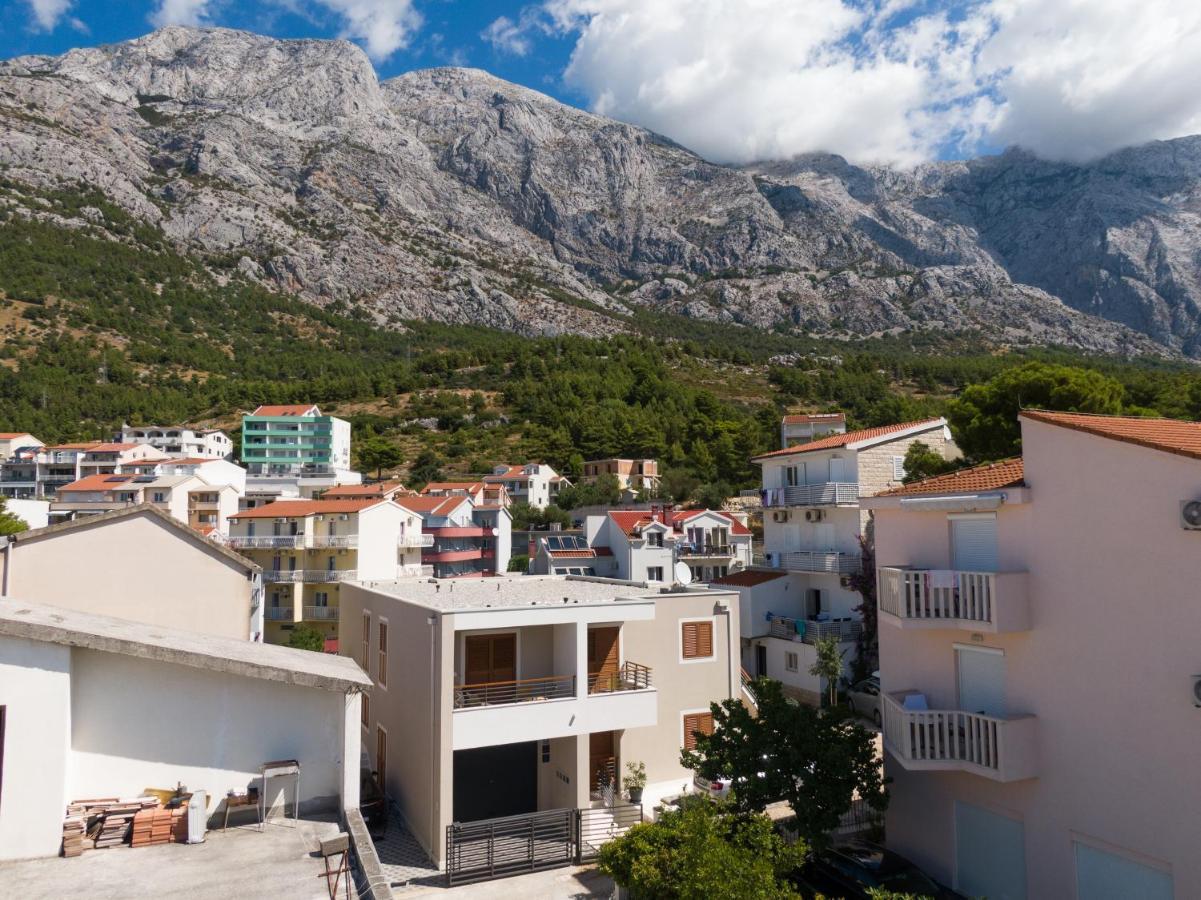 Apartmani Benzon Baška Voda Екстериор снимка