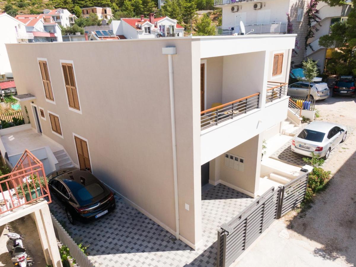 Apartmani Benzon Baška Voda Екстериор снимка